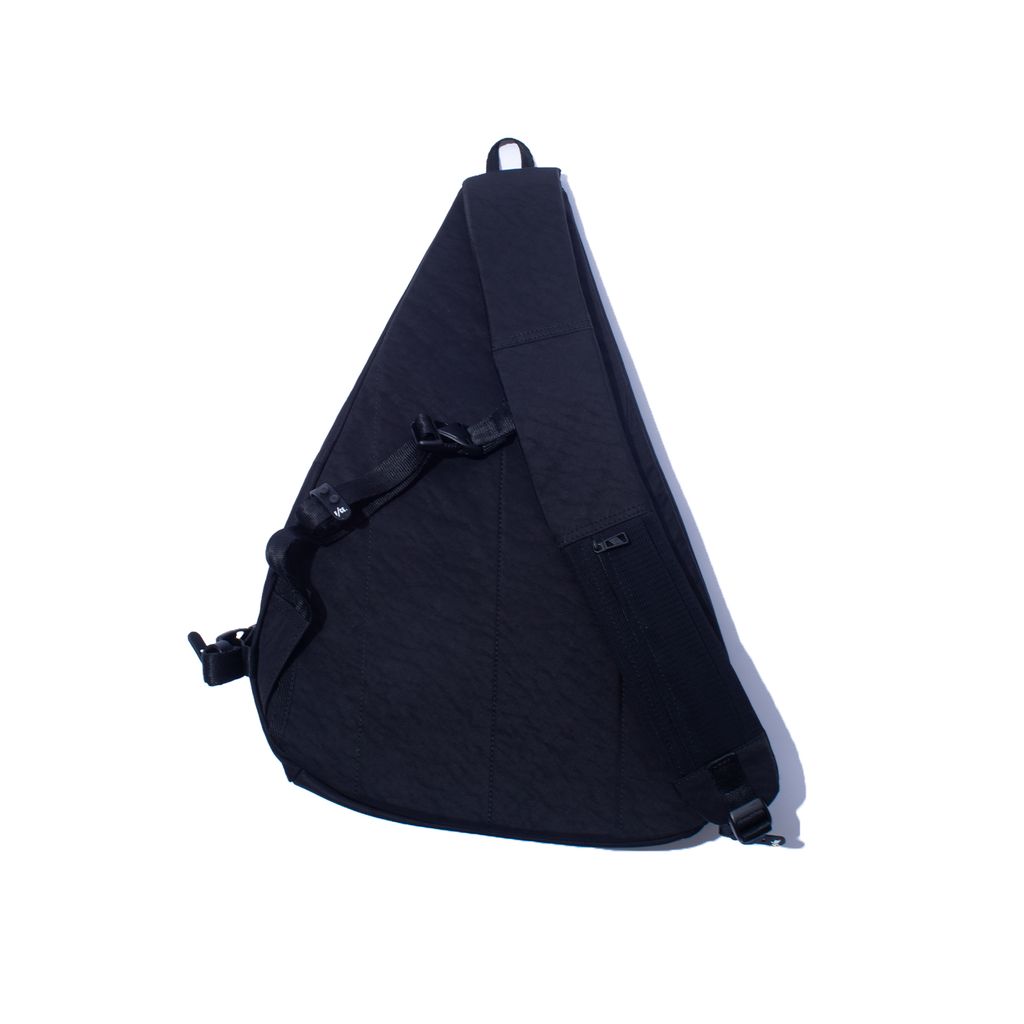 F/CE. TEXTURED TWILL LAYERED SLINGER BAG