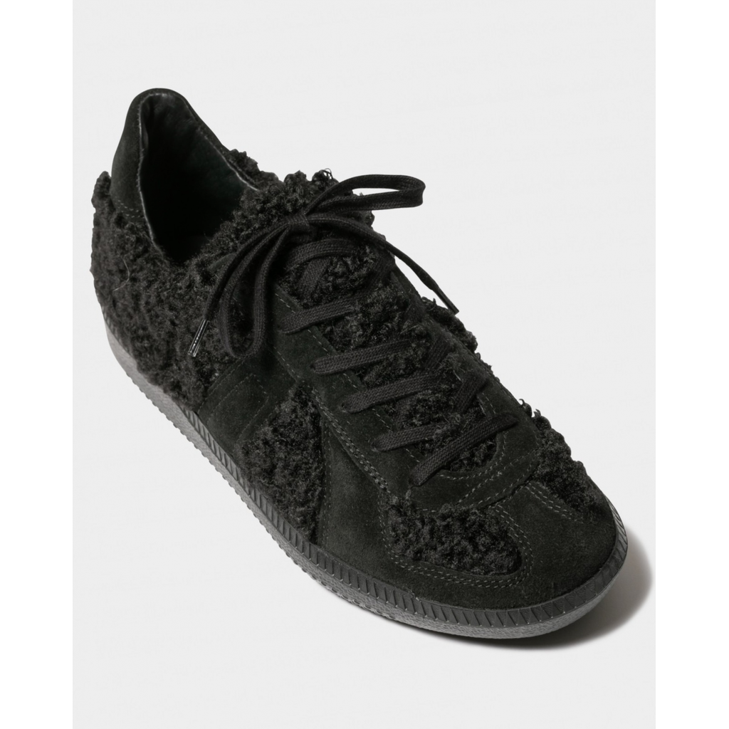 beautiful people  REPRODUCTION OF FOUND german trainer BOA