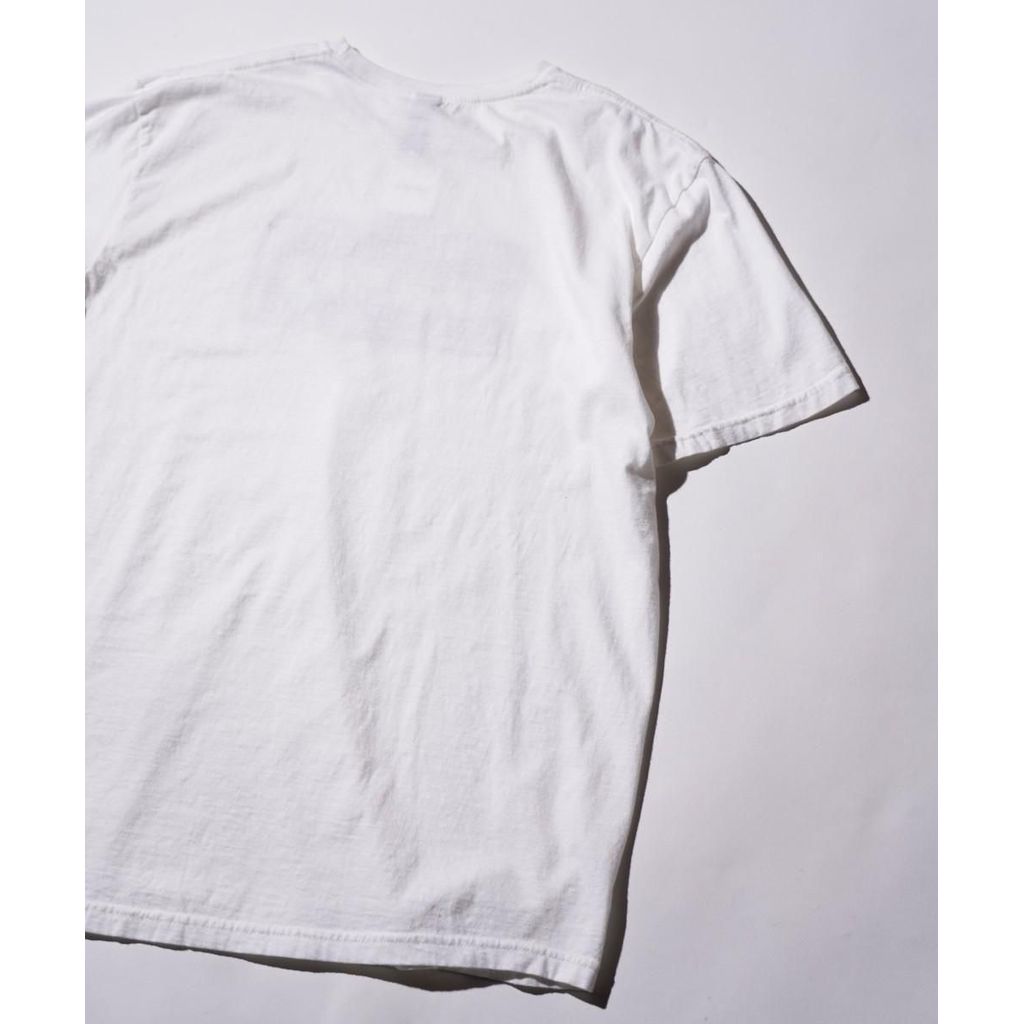 THRIFTY LOOK  OASIS DECCA LOGO TEE