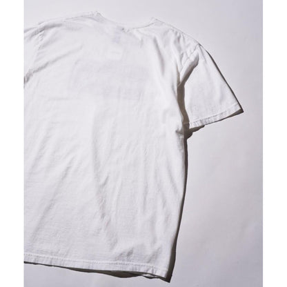 THRIFTY LOOK  OASIS DECCA LOGO TEE