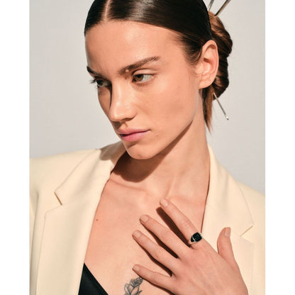 TOM WOOD Kay Ring Polished Onyx