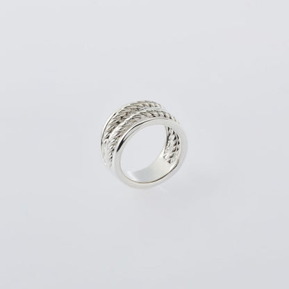 XOLO JEWELRY Overlap Ring