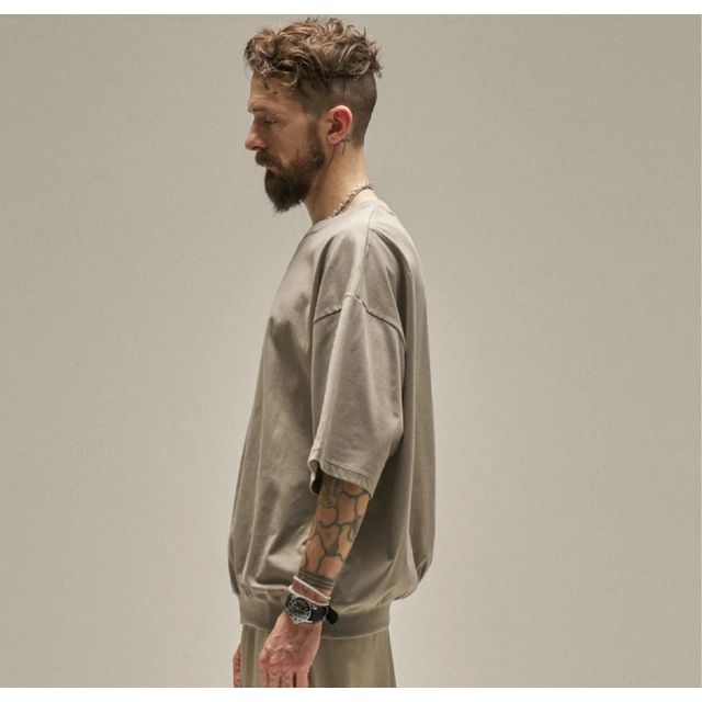 MAGIC STICK URBAN GREY HALF SLEEVE CREW NECK (URBAN GREY)